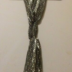 Geometric Patterned Scarf